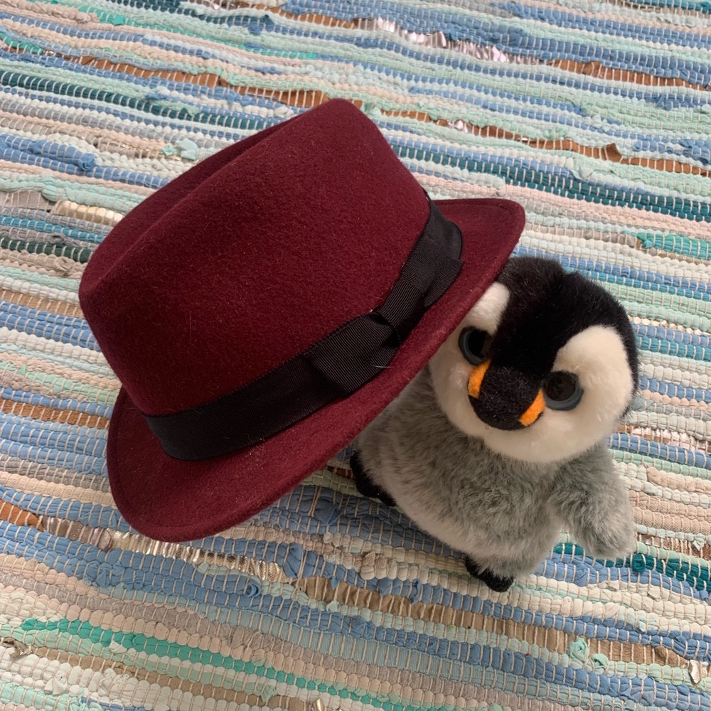 American Rag Maroon Wool Hat - Picture 2 of 4